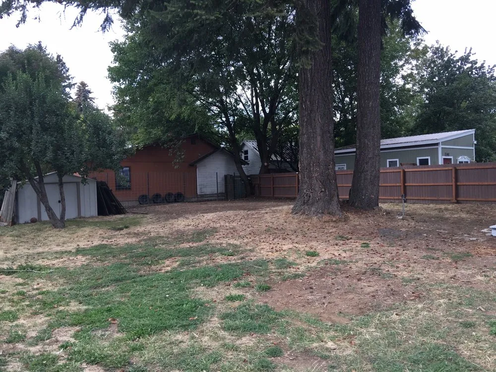 Local yard cleanup service with custom design across Kootenai, ID - Tom Tharp Lawn Care