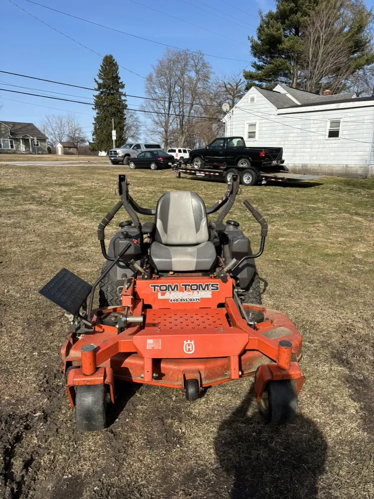 Expert landscaping services in Geneva, OH - Tom Tom's Lawncare