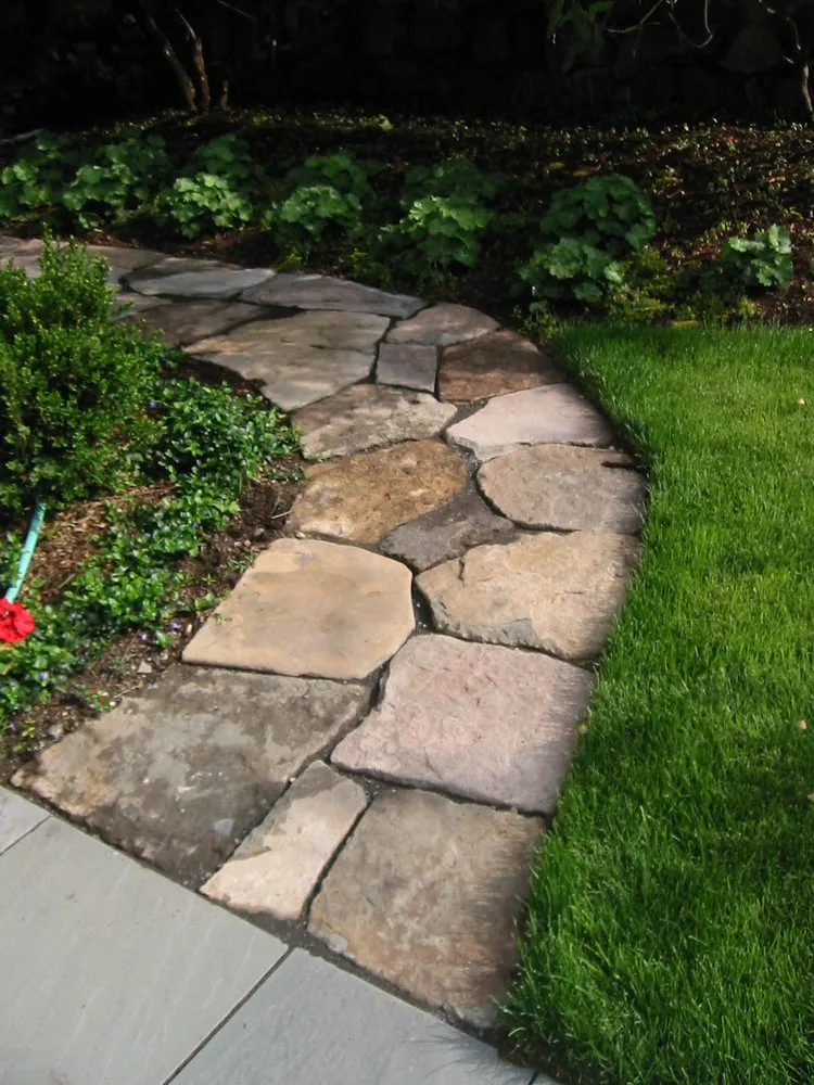 Custom residential landscaping in Briarcliff Manor, NY - Tom Williamson Landscaping