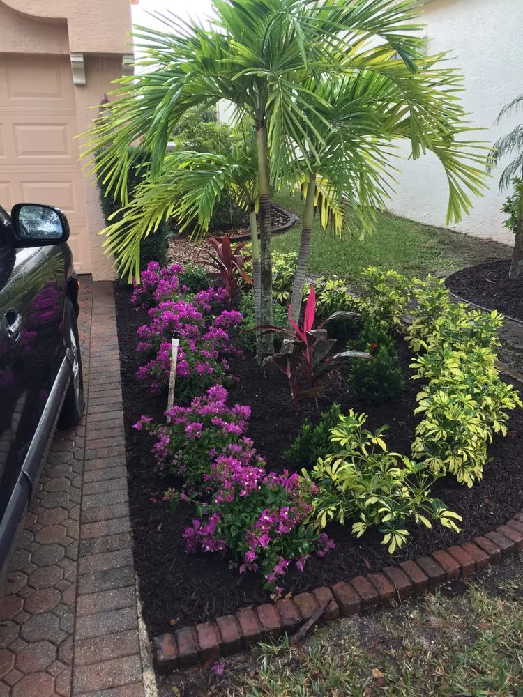 Reliable lawn mowing service in Loxahatchee, FL - Tomas Flores Tree Service