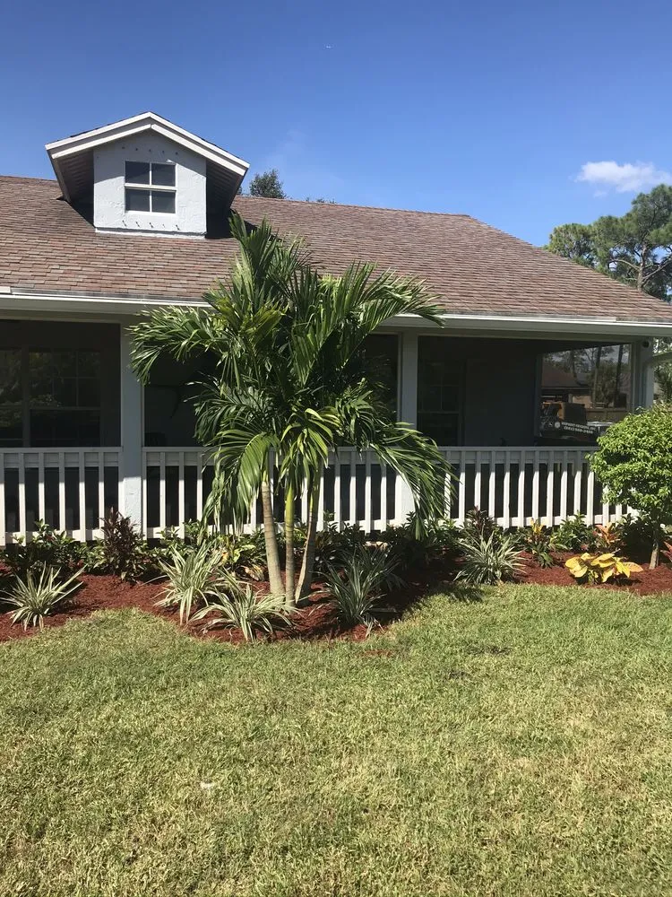Custom lawn mowing service in Loxahatchee, FL - Tomas Flores Tree Service