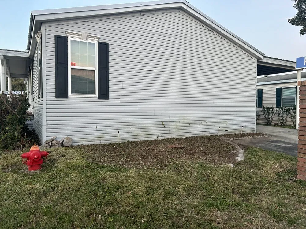 Reliable lawn mowing service in Plant City, FL by Tomas Ibarra Lawn Service