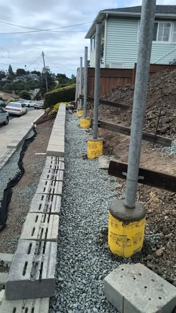 Custom yard cleanup service experts serving Stockton, CA - Tomas Jeronimo