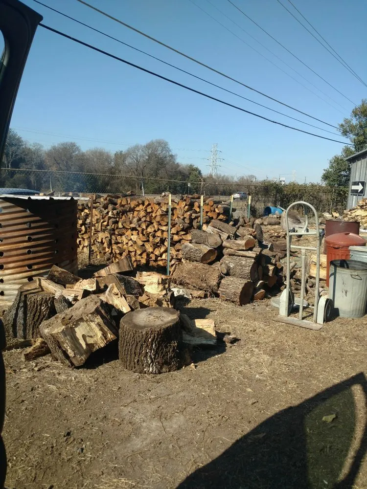 Reliable residential landscaping in Lacy Lakeview, TX by Tomas Tree and Lawn Service