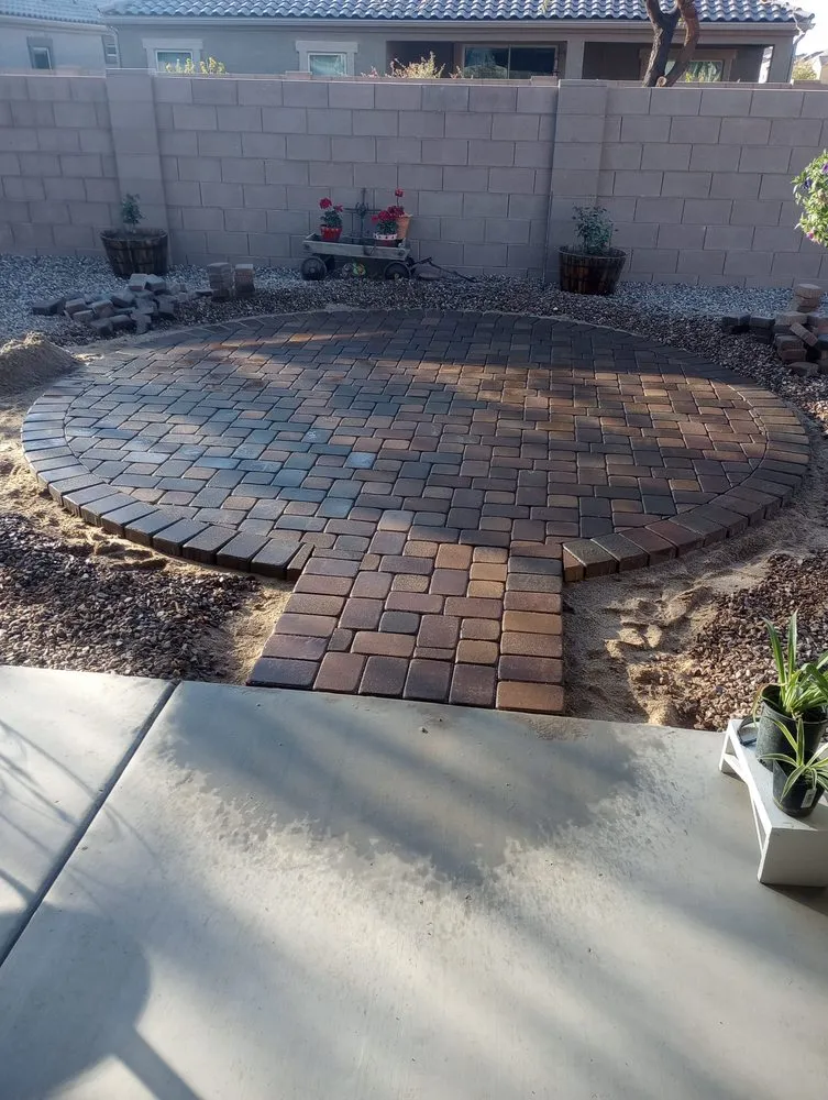 Trusted landscaping services with custom design in Tucson, AZ by Tomatoes Landscaping