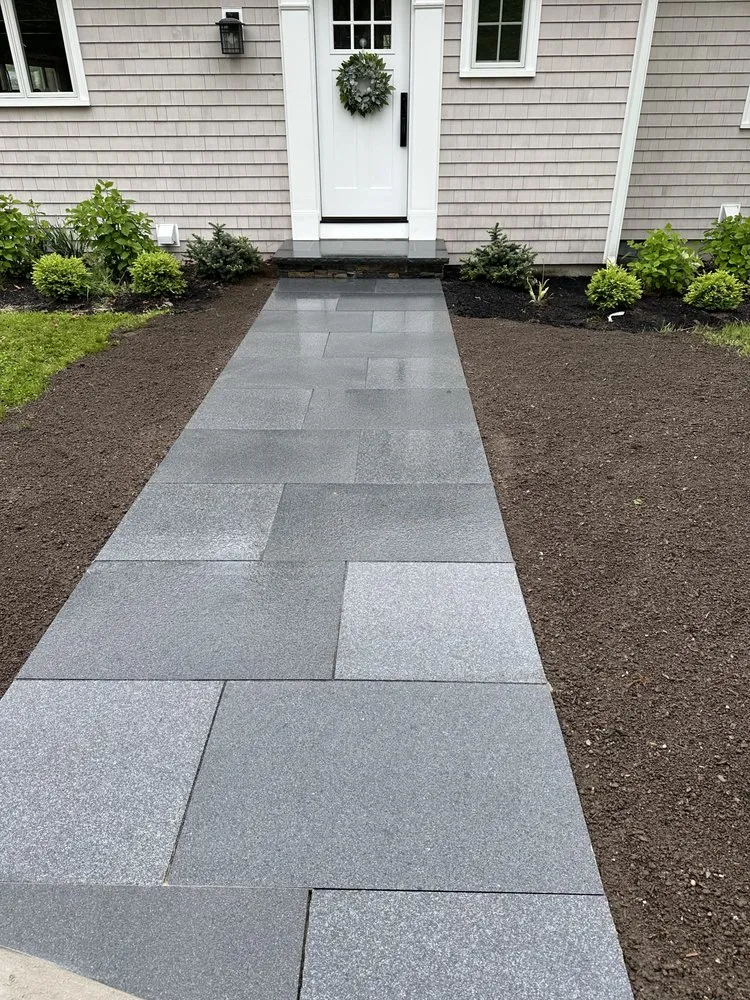 Trusted lawn care service experts serving Rockland, MA - Tomaz Construction & Design