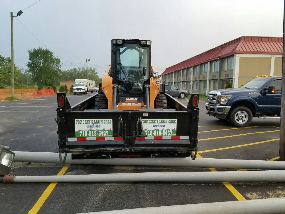 Professional yard cleanup service for outdoor upgrades across Lakeview, NY - Tomczak's Lawn Care