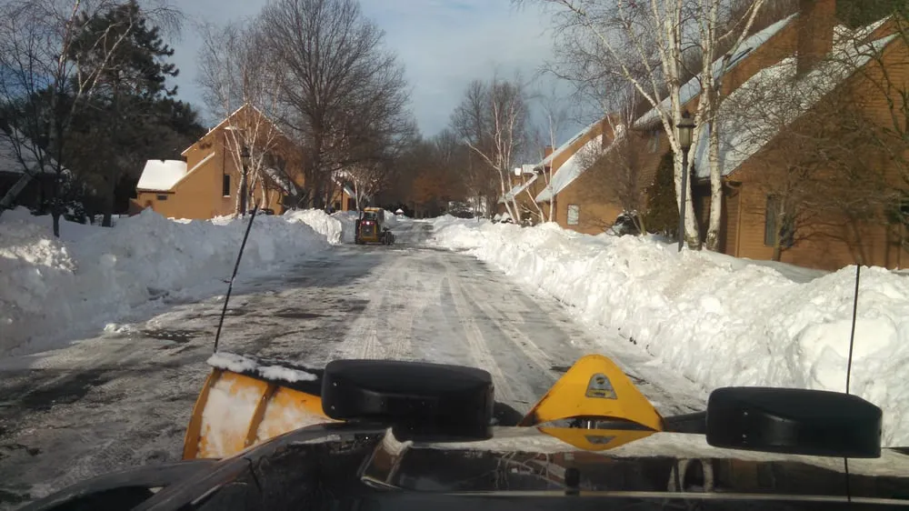 Professional lawn mowing service experts serving Lakeview, NY - Tomczak's Lawn Care