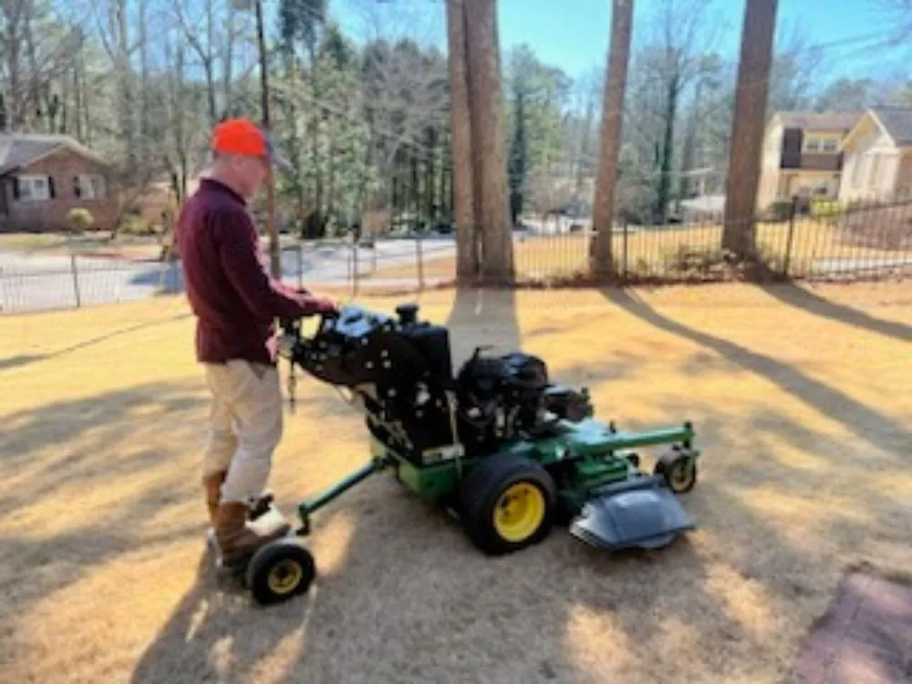 Custom yard cleanup service for beautiful yards in Decatur, GA by Tomi Enterprises