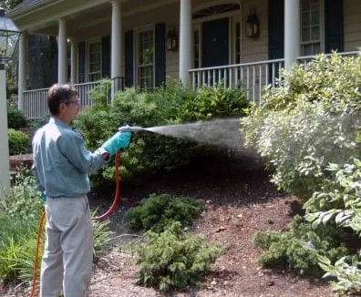 Expert yard cleanup service for residential properties across Lancaster, PA - Tomlinson Bomberger Lawn Care & Landscape