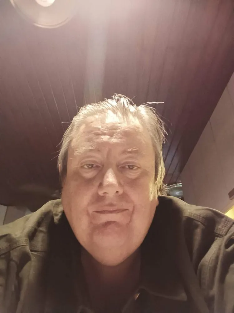 Local lawn mowing service experts serving Summerdale, AL - Tommy Pates lawn service