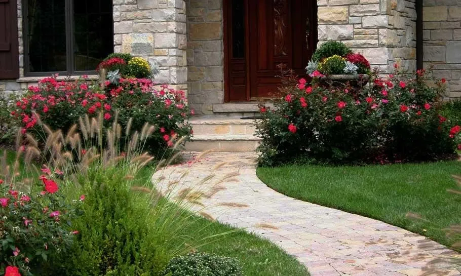 Trusted lawn care service in Mount Prospect, IL by Tommy Pollina Landscape Company