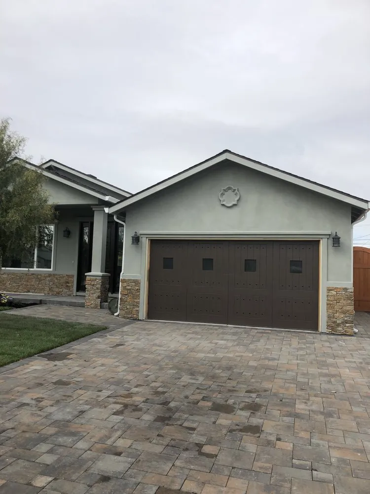 Expert garden landscaping with custom design in Hayward, CA by Tommy Tran Landscaping