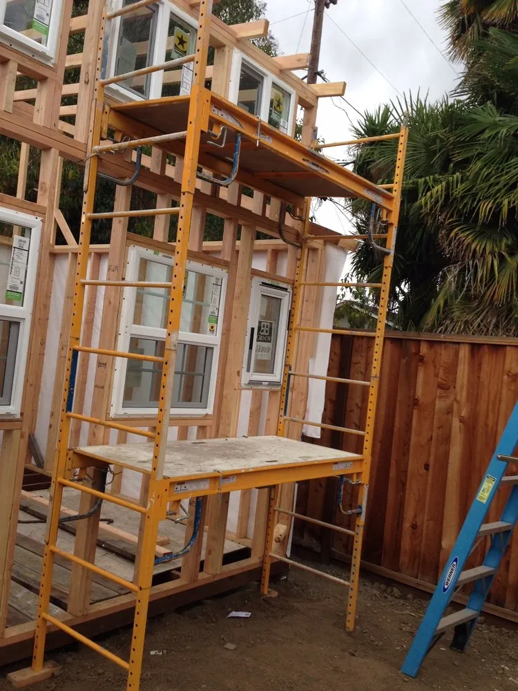 Affordable lawn care service experts serving Hayward, CA - Tommy Tran Landscaping