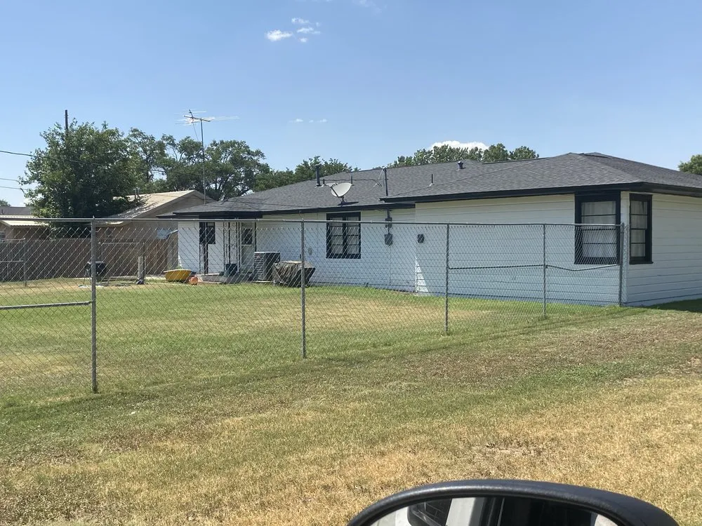 Affordable lawn care service experts serving Levelland, TX - Tommys Construction & Lawn Service