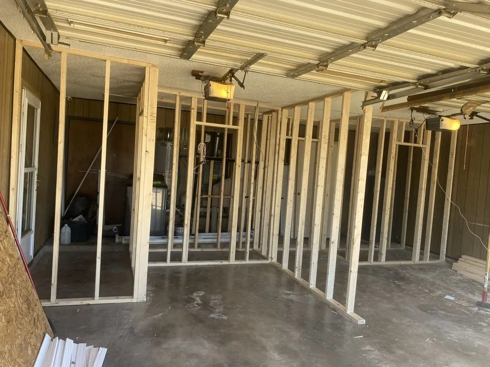 Custom outdoor landscaping in Levelland, TX - Tommys Construction & Lawn Service