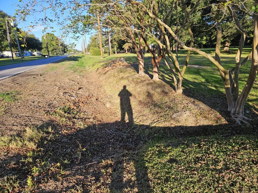 Custom landscaping services in Breaux Bridge, LA by Tommy's Lawn & Landscaping Services