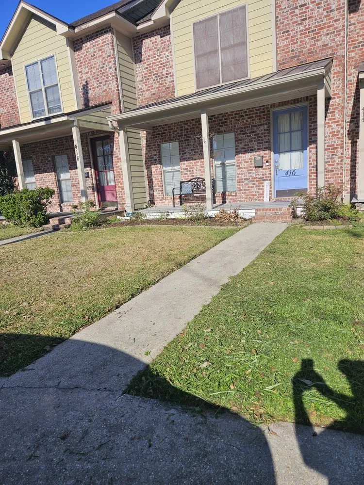 Affordable lawn mowing service for homes across Breaux Bridge, LA - Tommy's Lawn & Landscaping Services