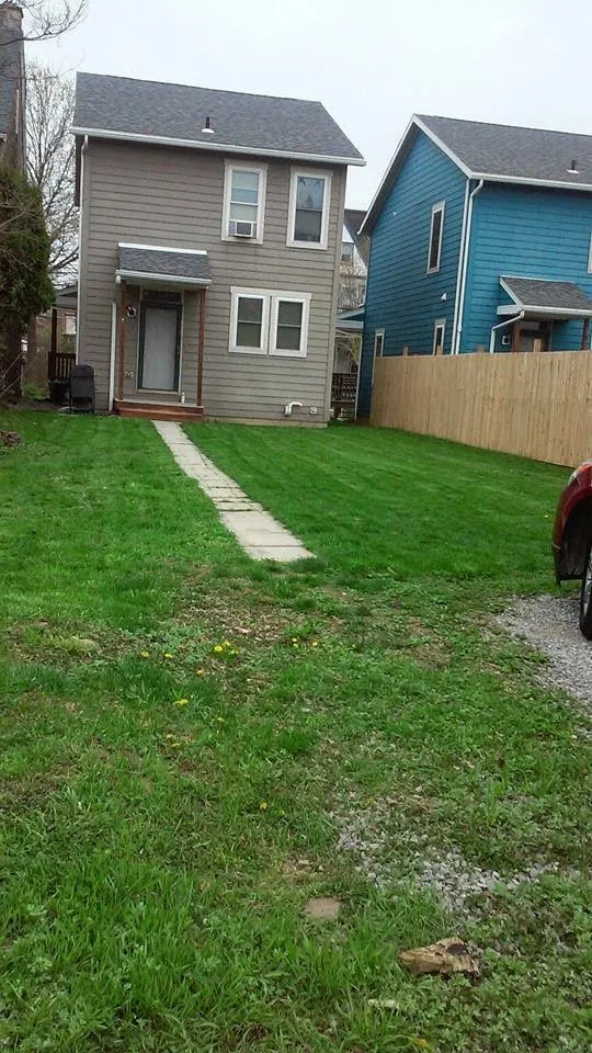 Expert landscape design in Swissvale, PA - Tommyz Grass cutterz