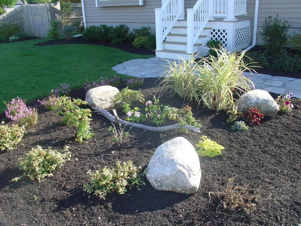 Custom landscaping services in North Andover, MA - Tompkins Corporation