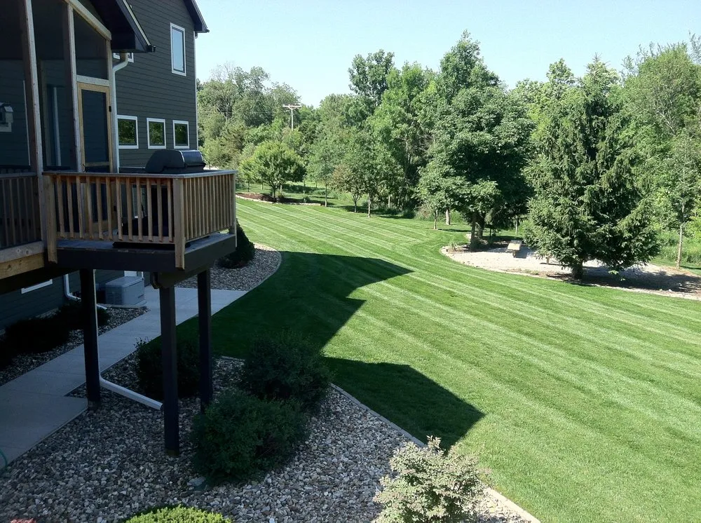 Trusted outdoor landscaping experts serving Solon, IA - Tompkins Lawn Care