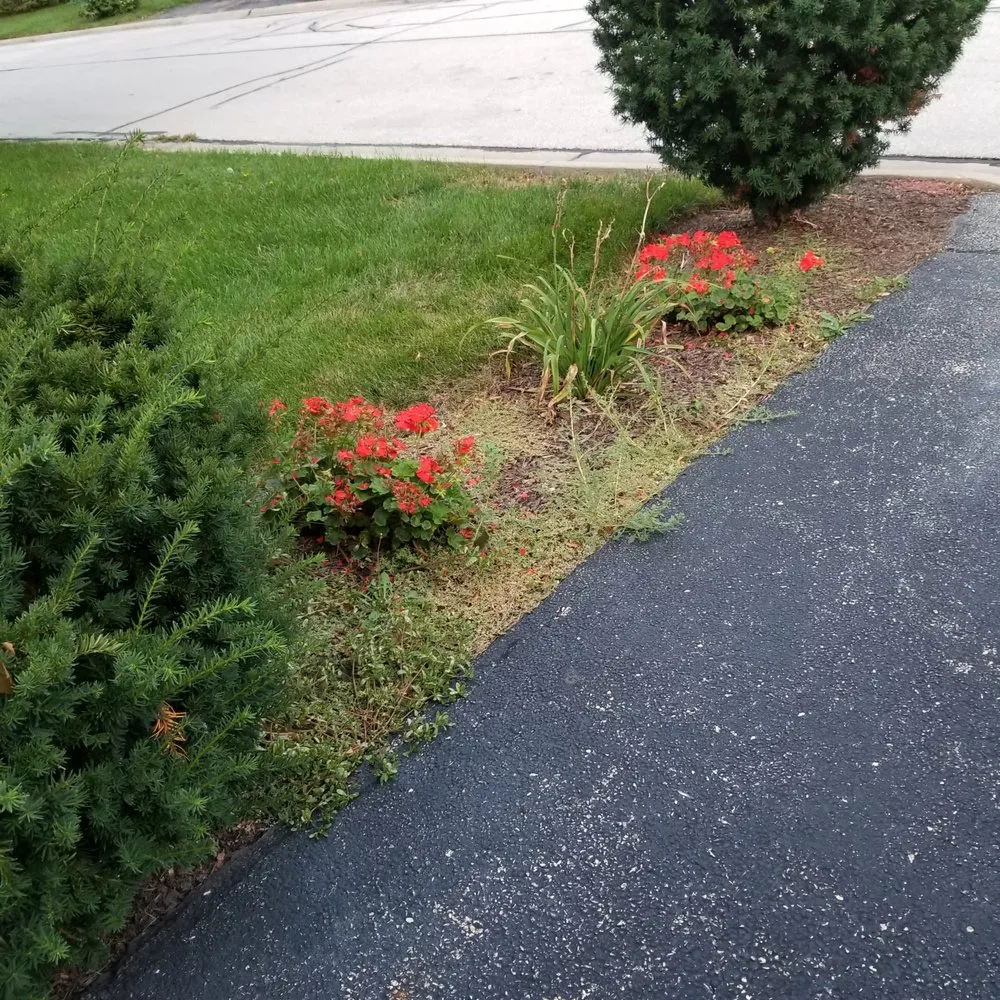 Reliable residential landscaping in Sugar Grove, IL by Tom's Creative Landscaping