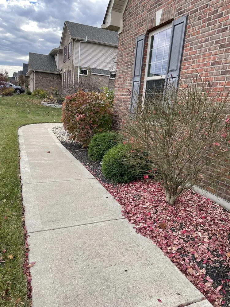 Local outdoor landscaping in Cincinnati, OH by Tom’s Landscaping & Painting Company