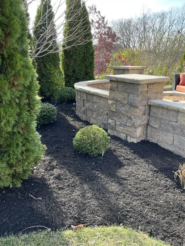 Reliable yard maintenance experts serving Cincinnati, OH - Tom’s Landscaping & Painting Company