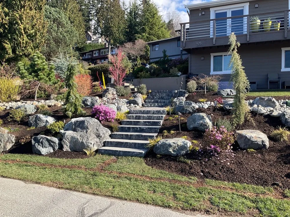 Professional outdoor landscaping for beautiful yards in Mukilteo, WA by Toms Landscaping