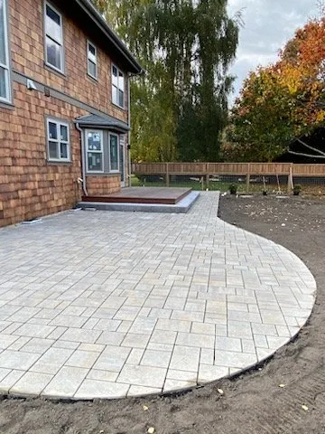 Local outdoor landscaping in Mukilteo, WA by Toms Landscaping