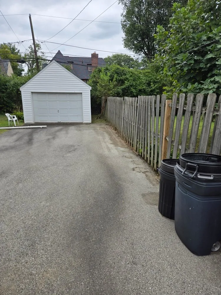 Custom garden landscaping in Havertown, PA - Tom's Lawn Cutting