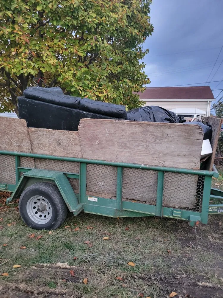 Reliable landscaping services experts serving Odenton, MD - Tom's Lawn Service and Hauling