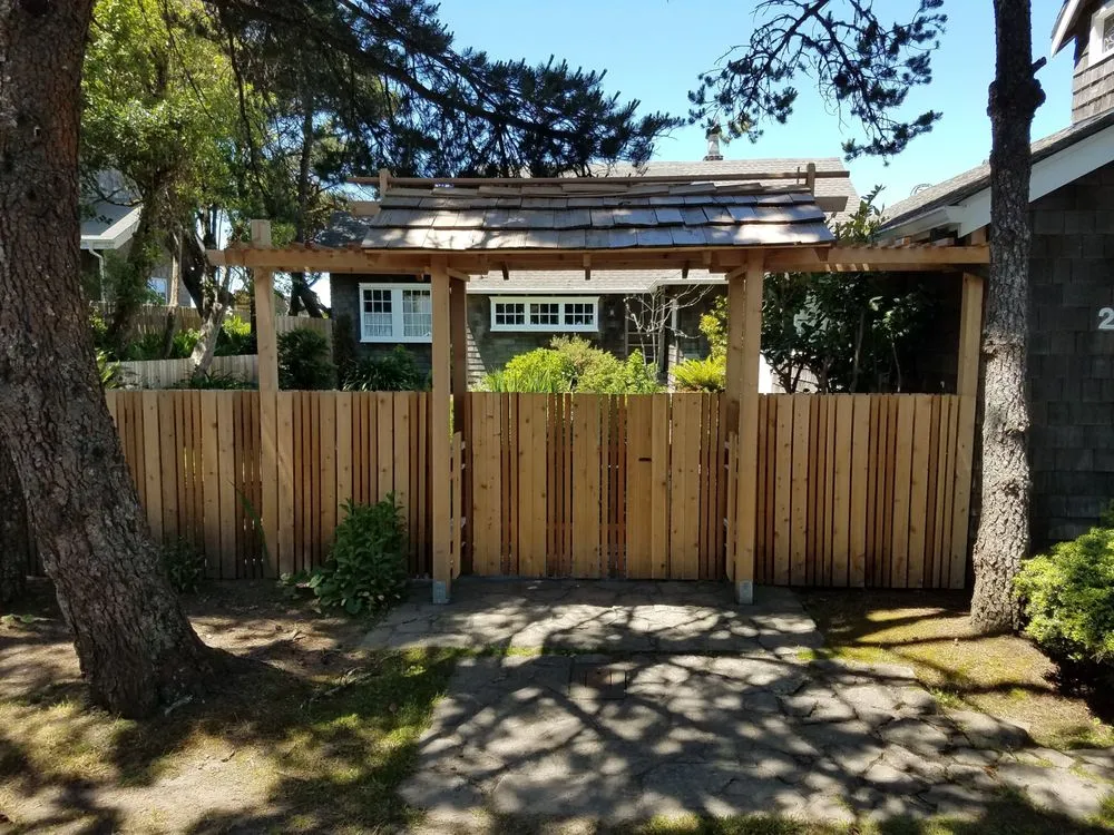 Professional yard cleanup service in Gearhart, OR - Tom's NW Landscaping