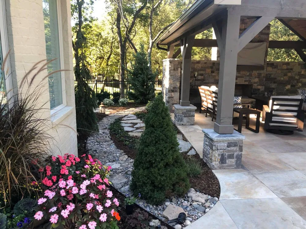 Local lawn care service in Tulsa, OK - Tom's Outdoor Living