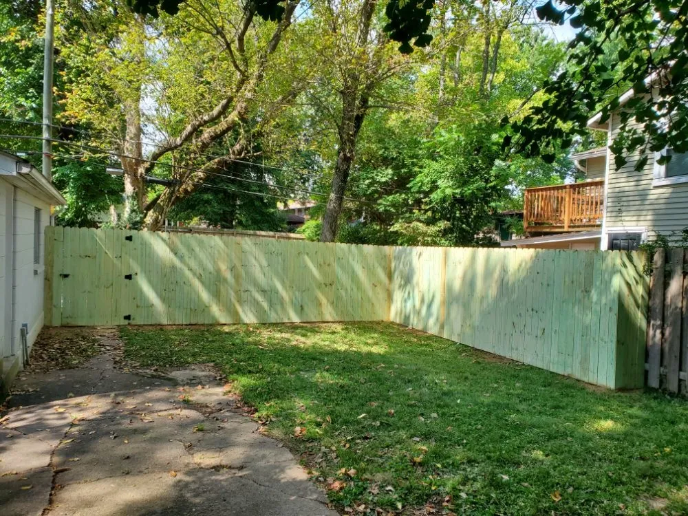 Affordable landscaping services experts serving Louisville, KY - Tom's Total Landscaping Service