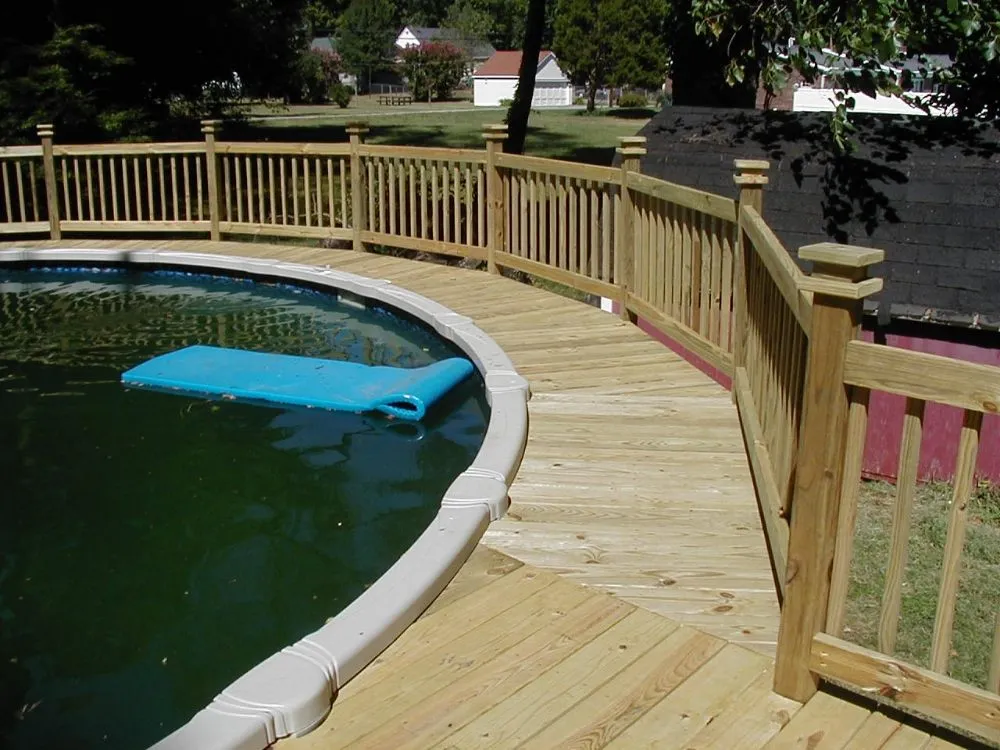 Local yard maintenance experts serving Louisville, KY - Tom's Total Landscaping Service