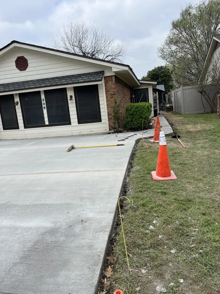 Top-rated residential landscaping near you across Valley View, TX - Tomys Replant Landscaping & Concrete