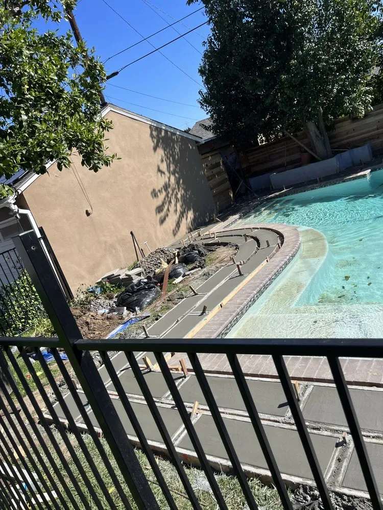 Local lawn care service in San Fernando Valley, CA by Tonie’s Landscape & Concrete