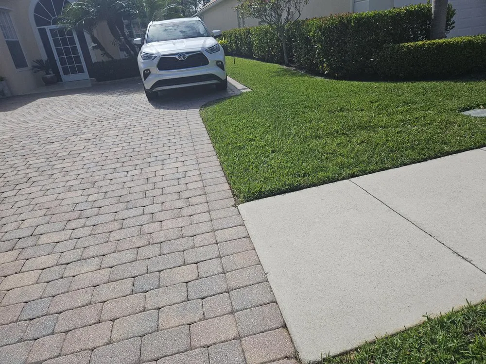 Reliable residential landscaping in Indiantown, FL by Tonies Lawn Service & Landscaping design