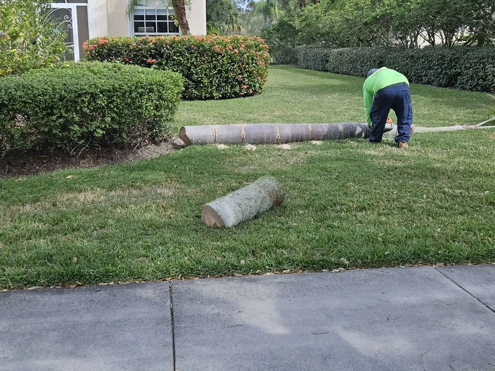 Affordable outdoor landscaping experts serving Indiantown, FL - Tonies Lawn Service & Landscaping design