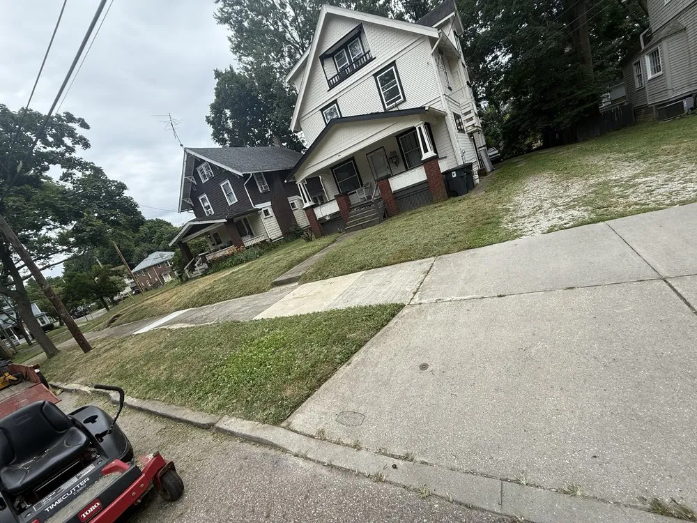 Custom yard cleanup service experts serving Akron, OH - Tonios Magic Hands