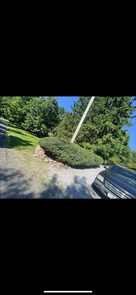 Professional landscape design experts serving Akron, OH - Tonios Magic Hands