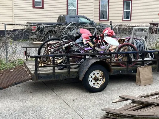 Toni’s Landscaping Comfort Logo