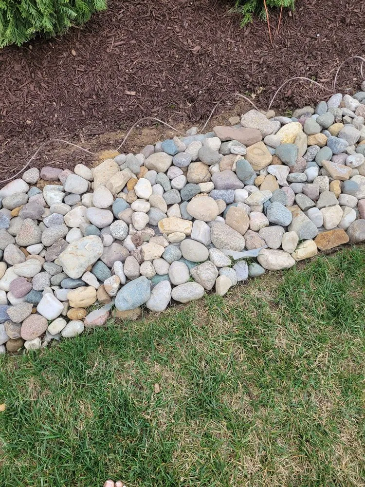 Expert yard maintenance experts serving Murfreesboro, TN - Tony and Son's Landscaping