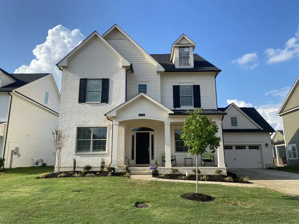 Reliable yard cleanup service for year-round maintenance across Murfreesboro, TN - Tony and Son's Landscaping