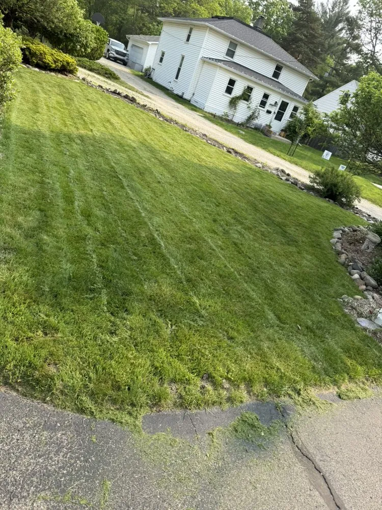 Professional garden landscaping for beautiful yards across Dansville, MI - Tony Brandt Home And Lawn Services