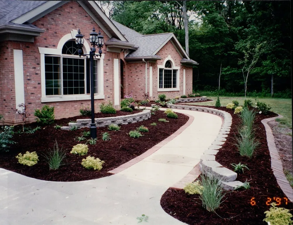 Trusted outdoor landscaping in Highland, IL by Tony Johnson Landscaping