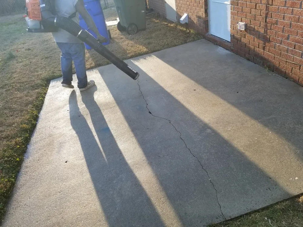 Reliable yard cleanup service experts serving Linden, NC - Tony Lawn and Maintenance