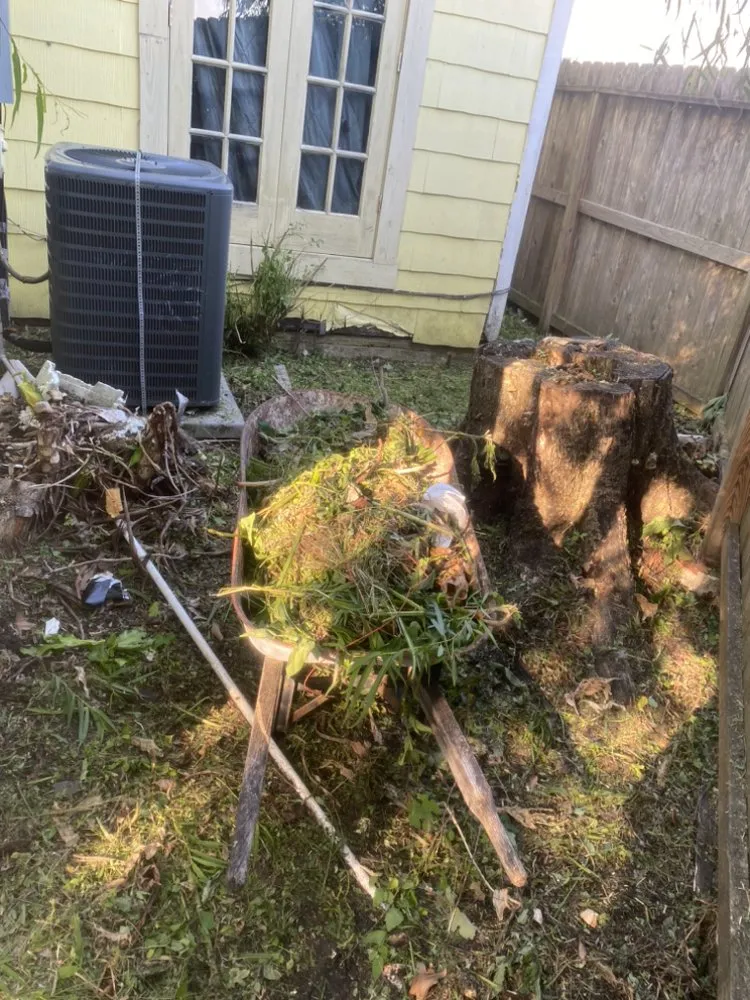 Custom outdoor landscaping experts serving Baytown, TX - Tony Ray Lawn & Tree Crew