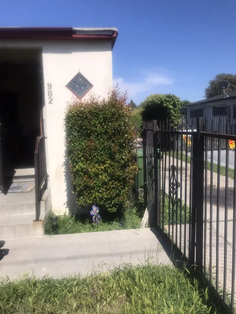 Top-rated landscape design in Long Beach, CA by Tony's Gardening Services